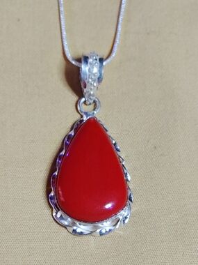 📌CORAL TEARDROP PENDANT IN SOLID STERLING SETTING. 18" CH.